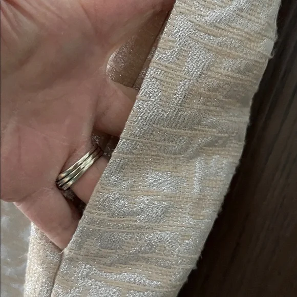 Ann Taylor Loft tan and silver mini skirt. Size 4P - Picture 6 of 9